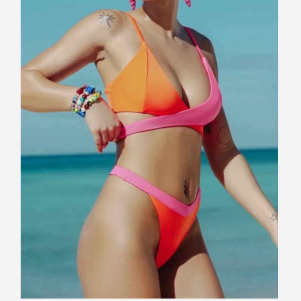 Parade criss cross color block bikini top thong bottom women’s size medium/Large